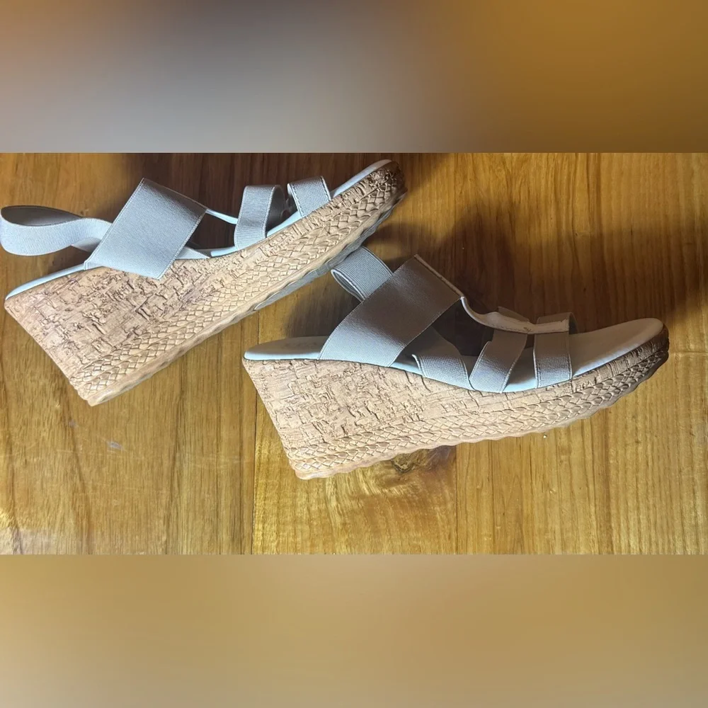 Italian Shoemakers‎ Taupe Wedge Sandals - Size 9